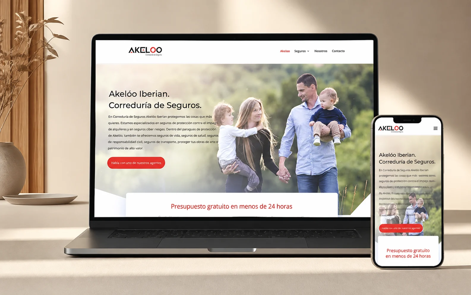 Recreación editorial con IA de la web de Akeloo.